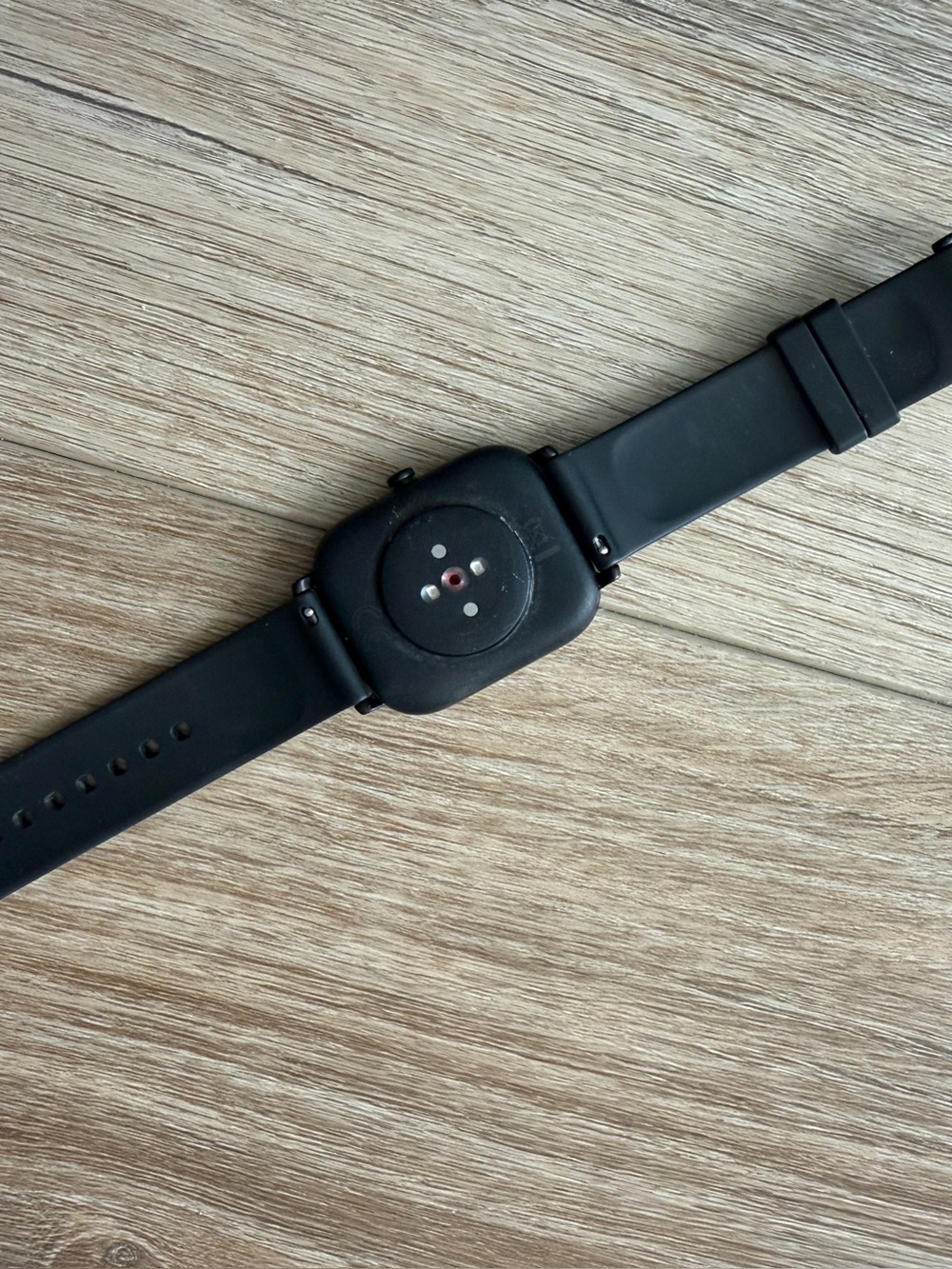 Amazfit GTS black smart watch - Picture 4 of 5